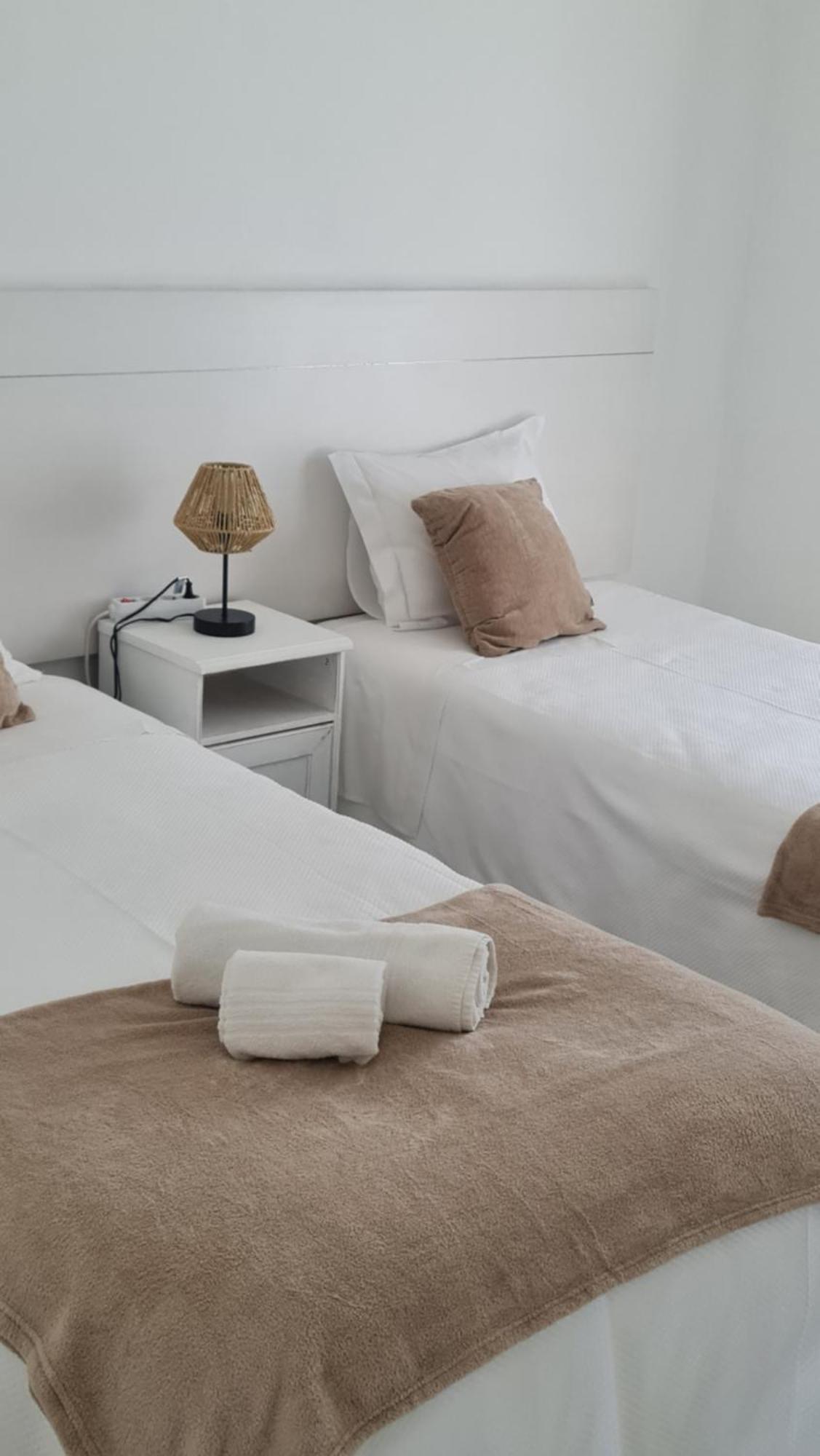 Apartamento Alagoinha Вила Нова де Милфонтеш Екстериор снимка